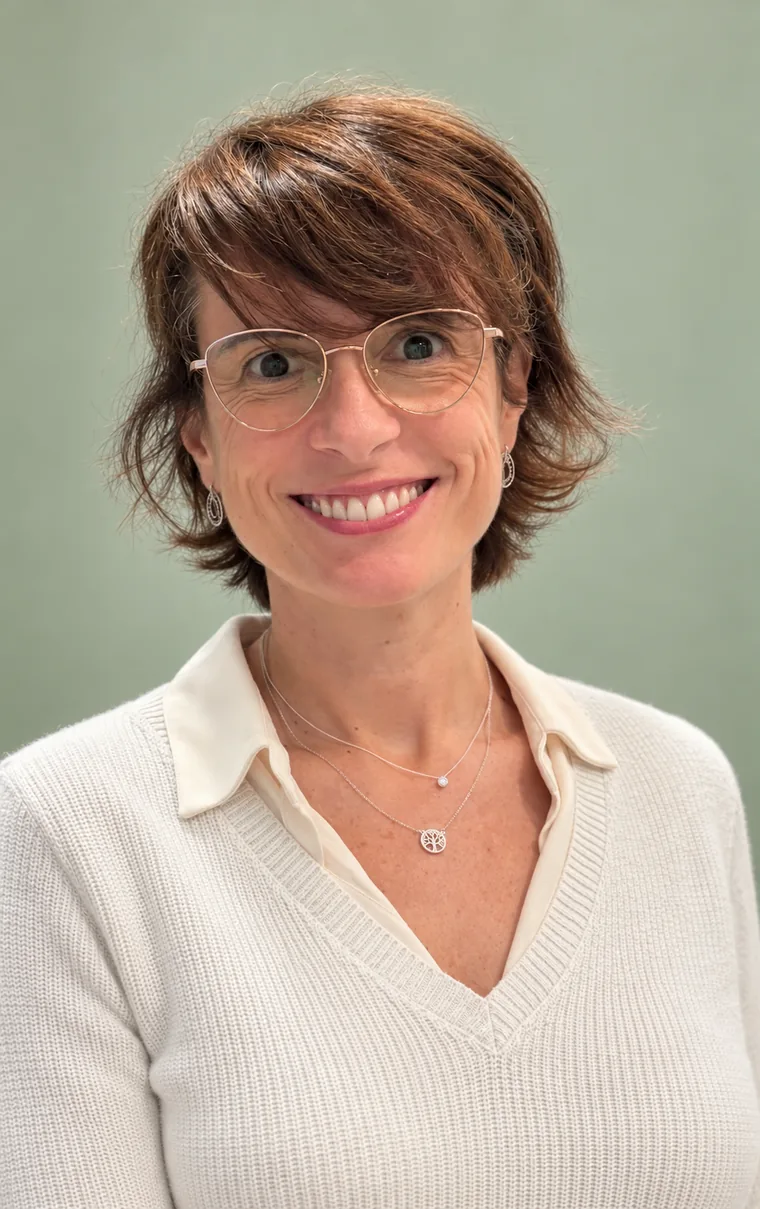 Dra. Sabrina Fernandes